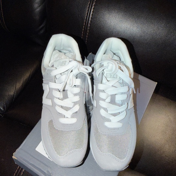 New Balance 574 + (Plus) Shadow Grey WL574ZSD Women’s 9.5 B And For Mens Size 8B - Picture 6 of 6